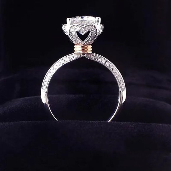 Beautiful Victorian Certified 1.00Ctw Moissanite Ring - Picture 3 of 5